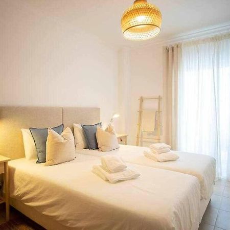 Modern 3Br Apt W/ Lg Terrace, Bbq, Ac & Parking Тавіра Екстер'єр фото