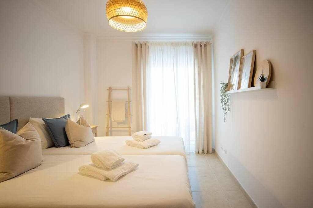 Modern 3Br Apt W/ Lg Terrace, Bbq, Ac & Parking Тавіра Екстер'єр фото