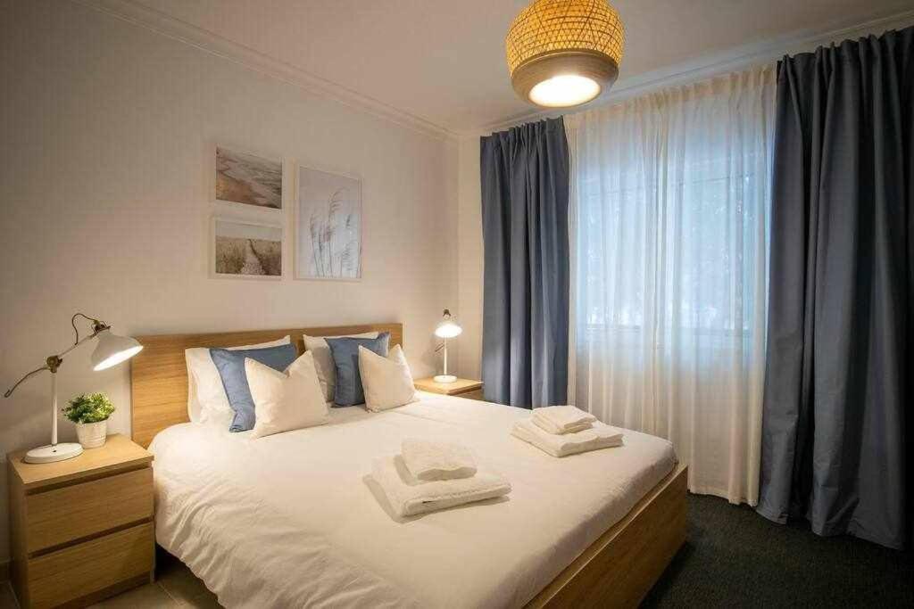 Modern 3Br Apt W/ Lg Terrace, Bbq, Ac & Parking Тавіра Екстер'єр фото