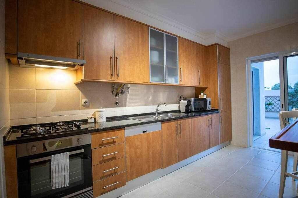 Modern 3Br Apt W/ Lg Terrace, Bbq, Ac & Parking Тавіра Екстер'єр фото